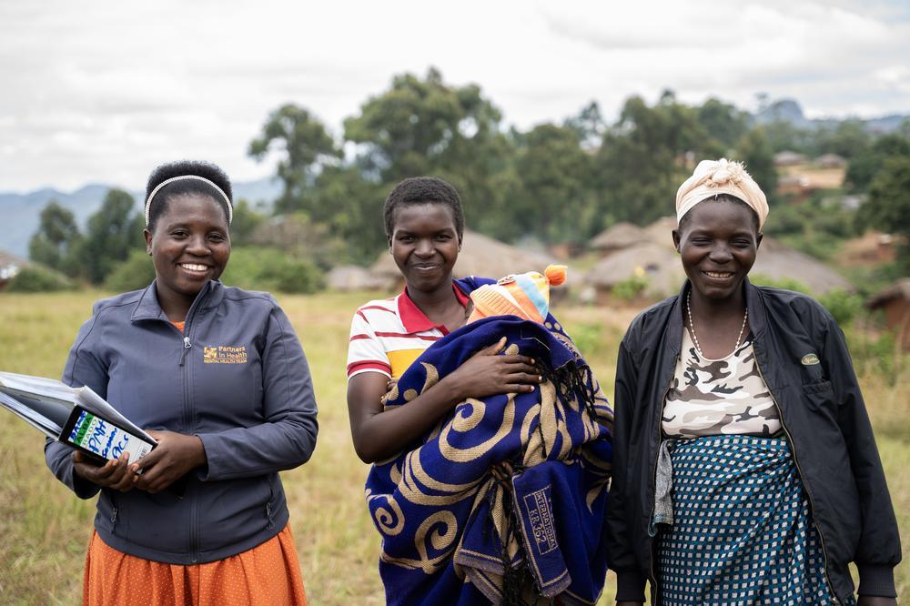Women in Malawi, pictured together with a CHW